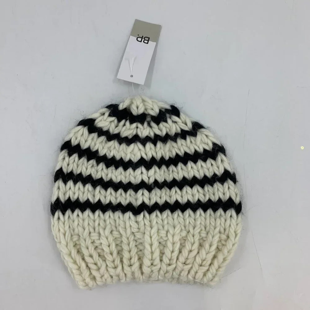 BP Nordstroms Women's Chunky Knit Striped Fitted Beanie One Size NWT - Picture 1 of 7